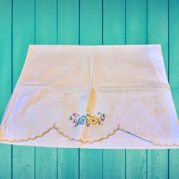 Vintage 2 Pillow Cases Pastel Embroidery by Osman Foldover Flap Standard Size - Picture 4 of 15